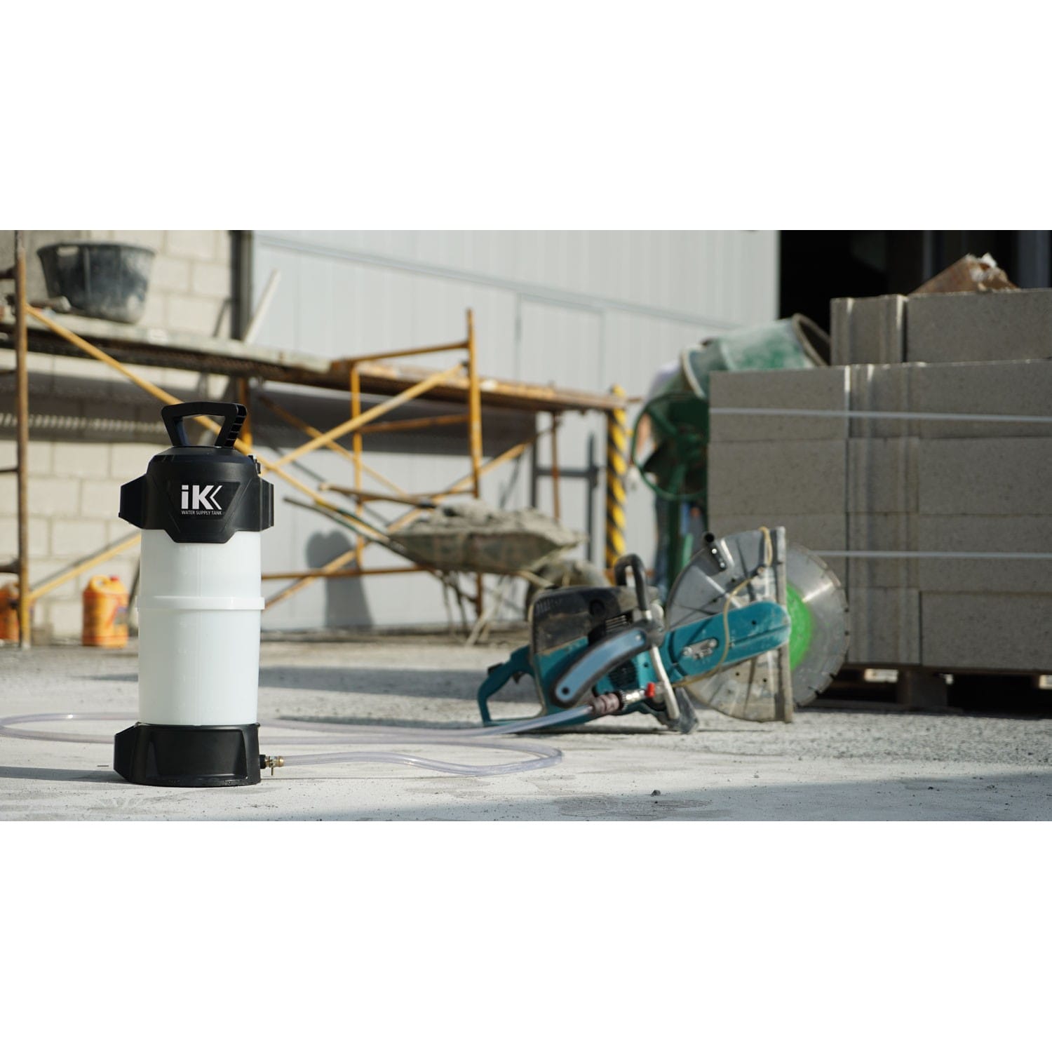IK Water Supply Tank - 8l Pumpsprühgerät, Weiß für verschiedene Einsatzbereiche